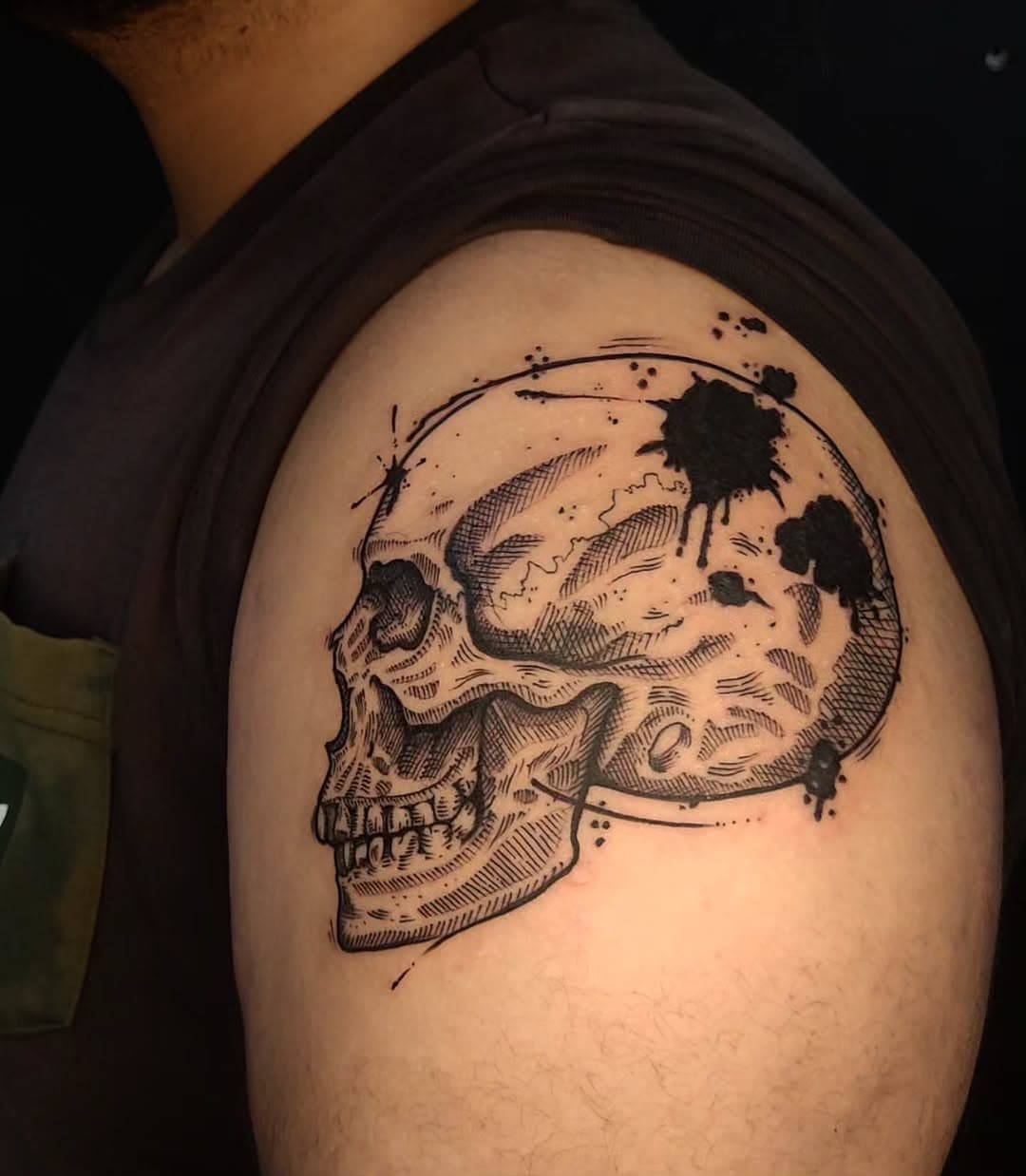 #skull #skulltattoo #tattoosketch #sketchtattoo #hachura #skullart  #tatuagens #tatugem #tatouage #tatuaje #tatuaggi #tatuaggio #blackworktattoo #blackworkartists #blackworker #blackworks #tatuadorescuritiba #curitibatatuagem