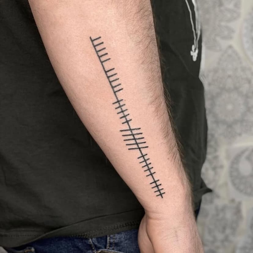 Handpoked ogham made by @mick_cage_tattoos #machinefreetattoo #tattoo #handpoke #handpokedtattoo #stickandpoke #ogham #oghamtattoo #irish #irishtattoo #linework #dotwork #blackwork #blackworktattoo #dotworktattoo #belfastdotwork #belfastblackworkstattoo