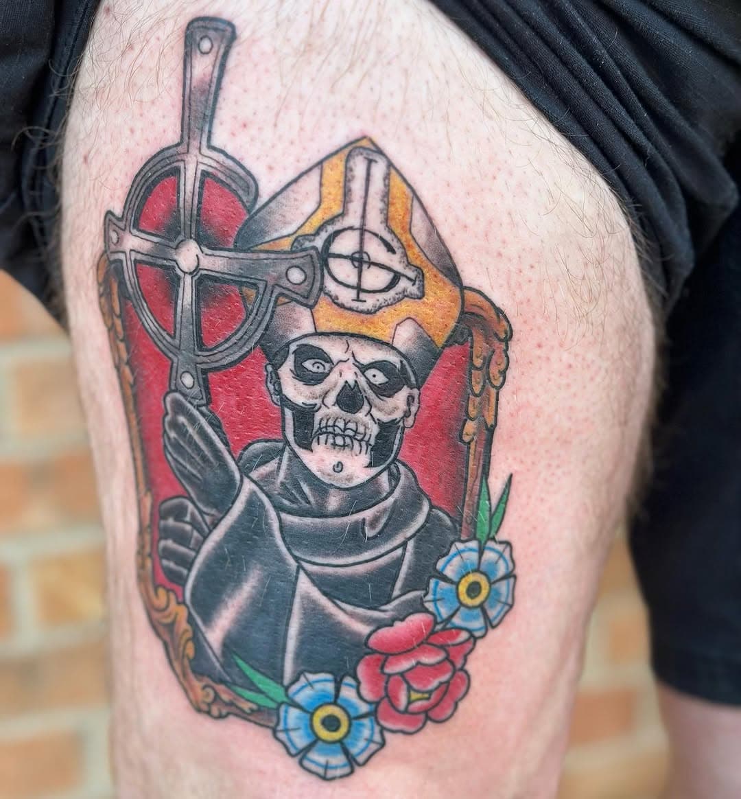 Got to make this @thebandghost tribute for a Taylor the other day. He’s seen them 4 times so it was time. Thanks for the fun piece!!
I have openings for your band tribute, cartoon or comic book idea I’d love to make it for you!! @flamingchariottattoo