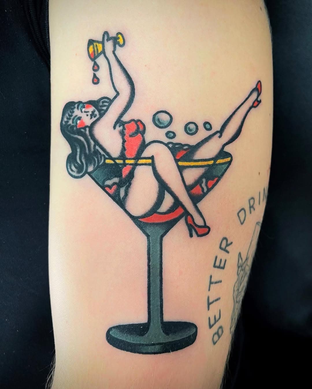 MAN'S RUIN🍸para @titou_bartender gracias por la confianza! Hecho en @lemattattoo.bcn #traditionaltattoobcn #tattoowork #ruinlife #tattoingbarcelona #classicflash