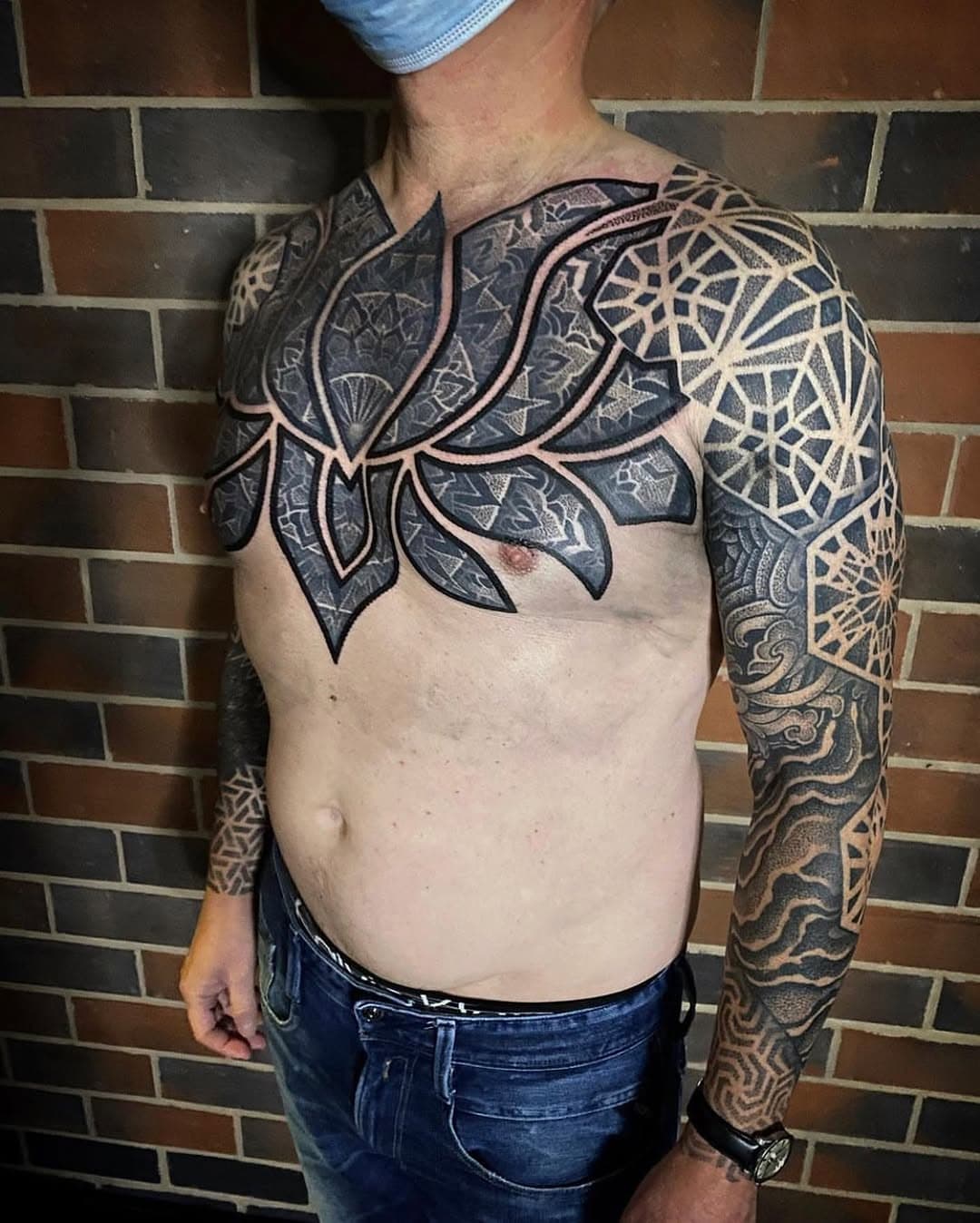 Repost of one of my faves on a top bloke, all work by me. 
#sleevetattoo #chesttattoo #chestpiece #dotwork #lotustattoo