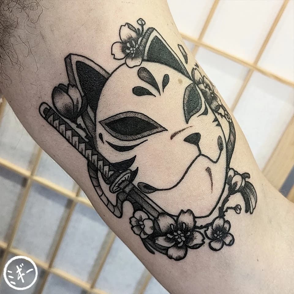 ✨ Kitsune Mask réalisé par @migi_tattooist ✨

Le salon a officiellement fermé ses portes 🙏🥹❤️
Nous vous postons les derniers tattoos de nos artistes et nous vous invitons à les suivre sur leurs réseaux :
@hakupsychose @migi_tattooist  @lulu__care  @peonia__nails et à les retrouver à la même adresse au sein de @la_pimperie_mtp 💕

Merci à toustes pour votre soutien et on l'espère à bientôt ✨ 

🦋🦋🦋