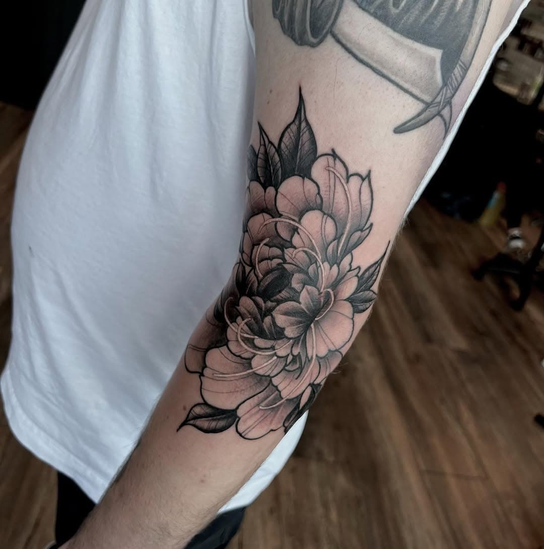 Peony for Jamie, cheers geeza had fun with this! 

💥DM FOR ALL BOOKING ENQUIRIES💥

Sponsored by 
@atlascartridges 
@starrtattoosupplies 

Using @whitfieldstattooco 

#tattoo #tattoos #tattooed #tattooart #tattooartist #ink #inked #blackwork #blackworkers #blackworkerssubmission #darkart #darkartist #blacktattoo #blackworktattoo #blackworktattoos #btattooing #blacktattoos #blacktattooart #mandala #mandalatattoo #mandalatattoos #mandalaart #dotwork #dotworktattoo #dotworktattoos #uktta #tattoosnob #tattooworkers #skinartmag