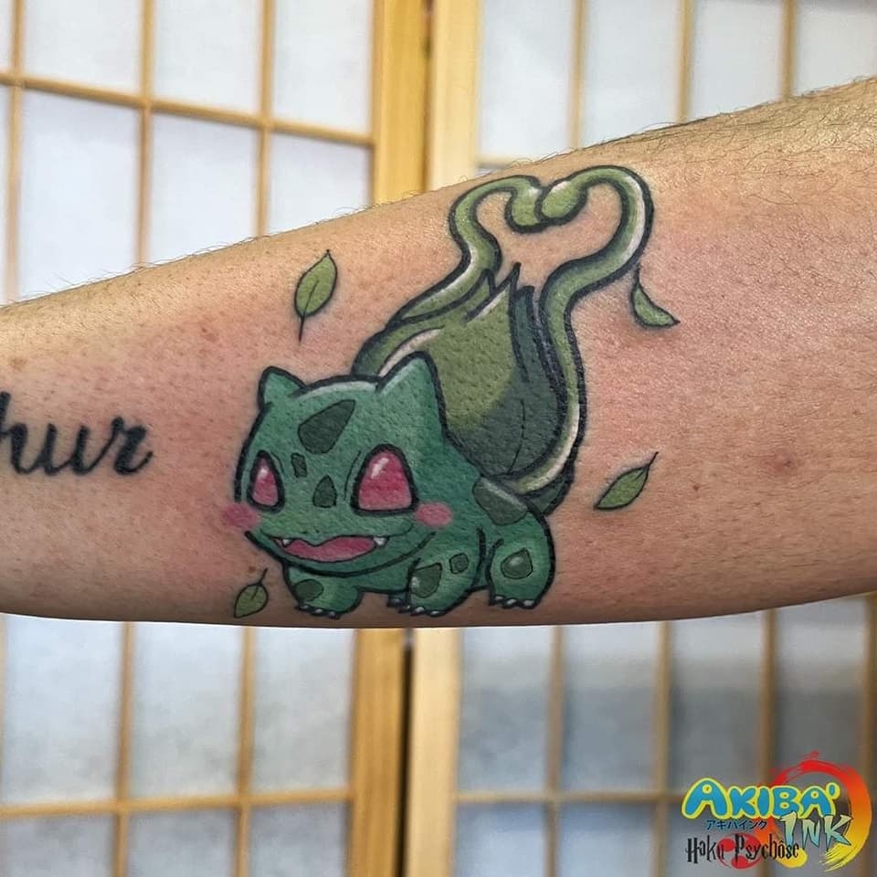 💚 Petit bulbi réalisé par @hakupsychose 💚

Le salon a officiellement fermé ses portes 🙏🥹❤️
Nous vous postons les derniers tattoos de nos artistes et nous vous invitons à les suivre sur leurs réseaux :
@hakupsychose  @migi_tattooist  @lulu__care @peonia__nails et à les retrouver à la même adresse au sein de @la_pimperie_mtp 💕

Merci à toustes pour votre soutien et on l'espère à bientôt ✨ 

🦋🦋🦋