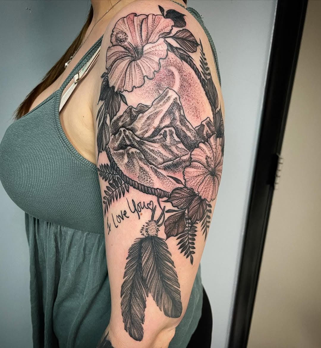 #wisconsin #mainstreetusa #americasbestkeptsecret #finestelectrictattoo #tattoos #tattoo #tattoosleeve #tattoosthatlookliketattoos #builttolast #blackandgreytattoo #traditionaltattoo #blackwork  #armtattoo  #getsome #