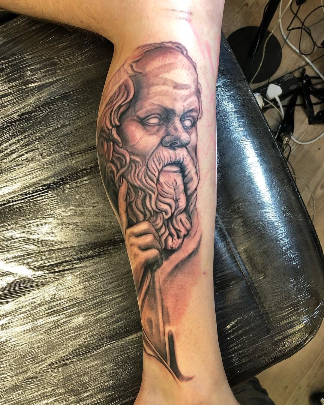 socrates 
#bloodsweatandtearsuk #bstbelfast #bsttsc #jaxwolf #jaxwolftattoo #realismtattoo #blackandgrey #hulk #hulkelixir