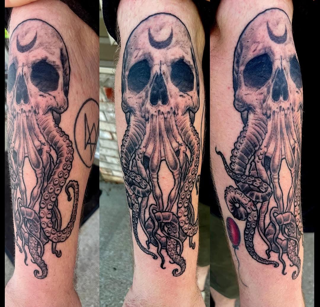 Cthulhu skull tattoo by Josh. #hplovecraft #hplovecrafttattoo #cthulutattoo