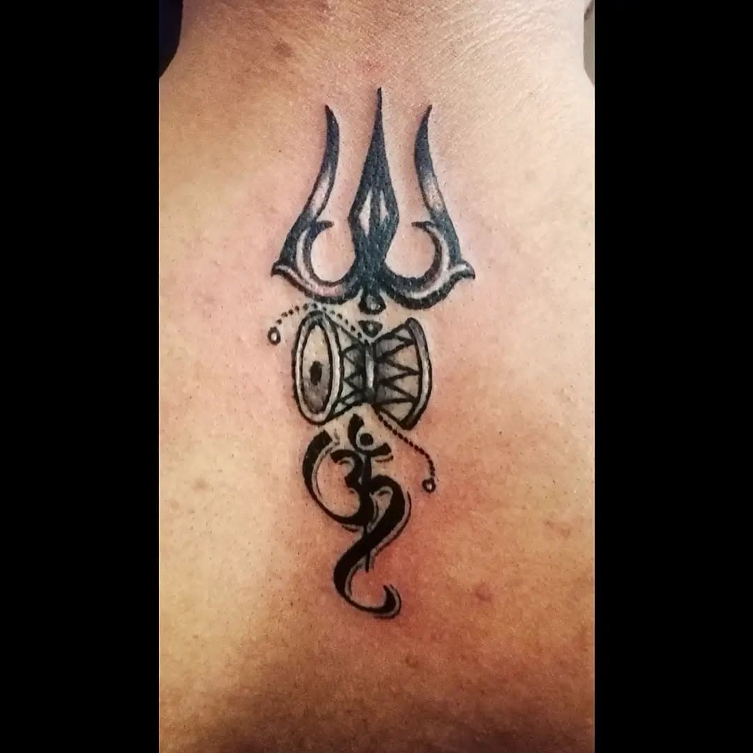 Thik cha  thik cha  #om #namaste #keoztattoo #keoz #uk #uktattoo #readingtattoo #readink #reading #london #londontattoo #blackworktattoo #blacktattoo #tattoo