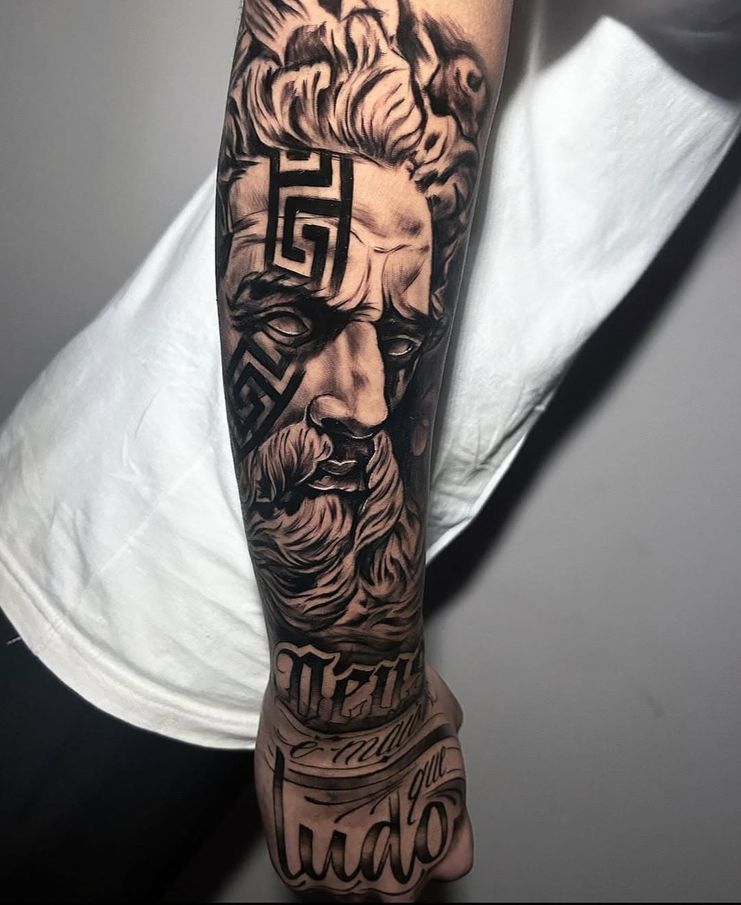 Deus é maior que tudo! ❤️
-
-
📌UBERABA/MG - rua Carlos Tasso Rodrigues da Cunha 1209
- 
-
📌 SÃO PAULO/SP- Estúdio Privado - 
-
#tatuagem #tattoos #tattooart #tattoo2me #tattoolove #tattoo #tattooart #tattooideas #tattooed #tattooartist #tatuagemfeminina #tatuagembrasil #tatuagembr #artistic #artist #art #arte #artlover #tattoo2me #tattoostyle #tattoodesign #tattoomodel #estatua #Deus #God