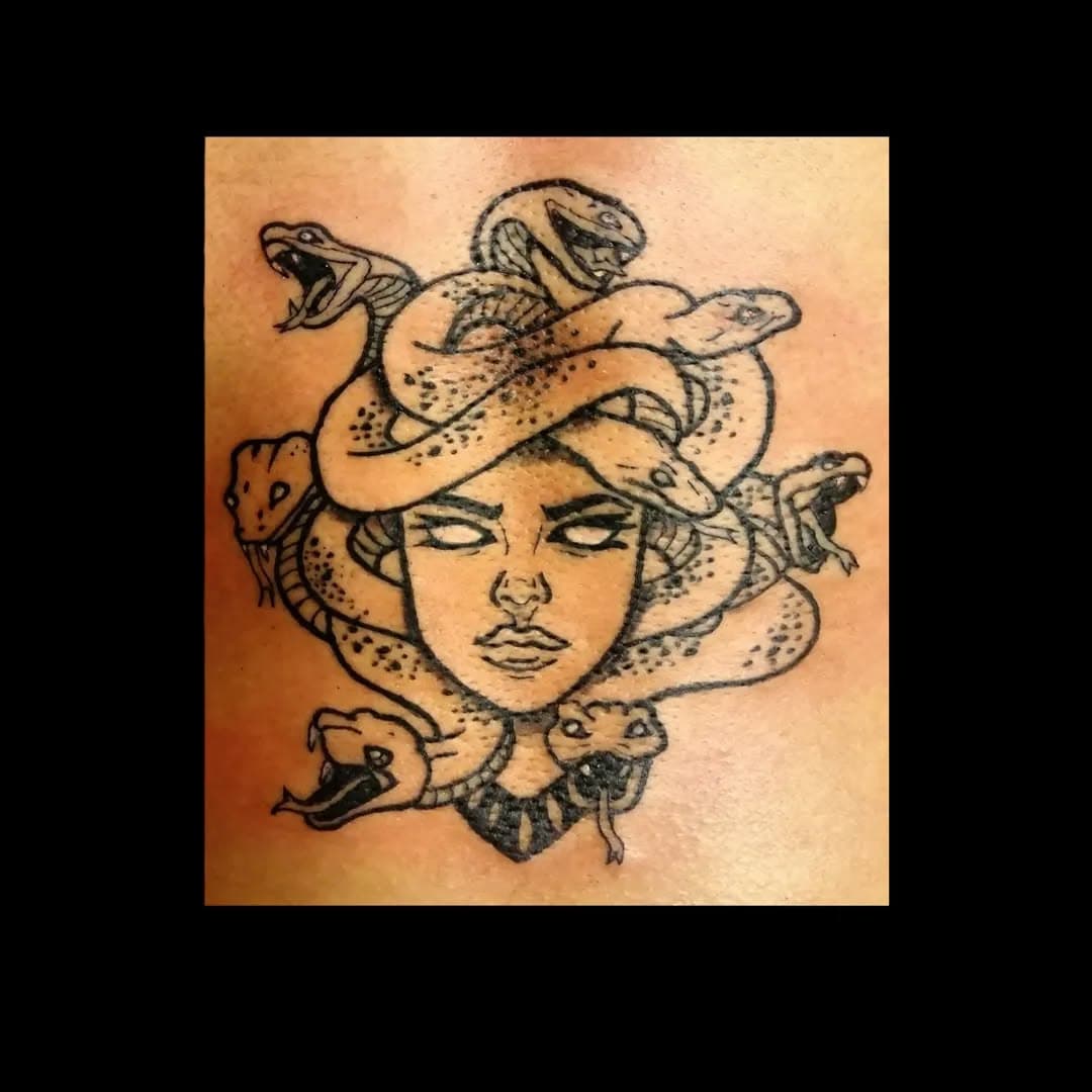 Medusa #keoztattoo #keoz #uk #uktattoo #readingtattoo #readink #reading #london #londontattoo #blackworktattoo #blacktattoo #tattoo #colortattoo #flowerstattoo #mandala #mandalatattoo #skulltattoo #medusa #medusatattoo #blancoynegro #tattoolife #blackandwhitetattoo