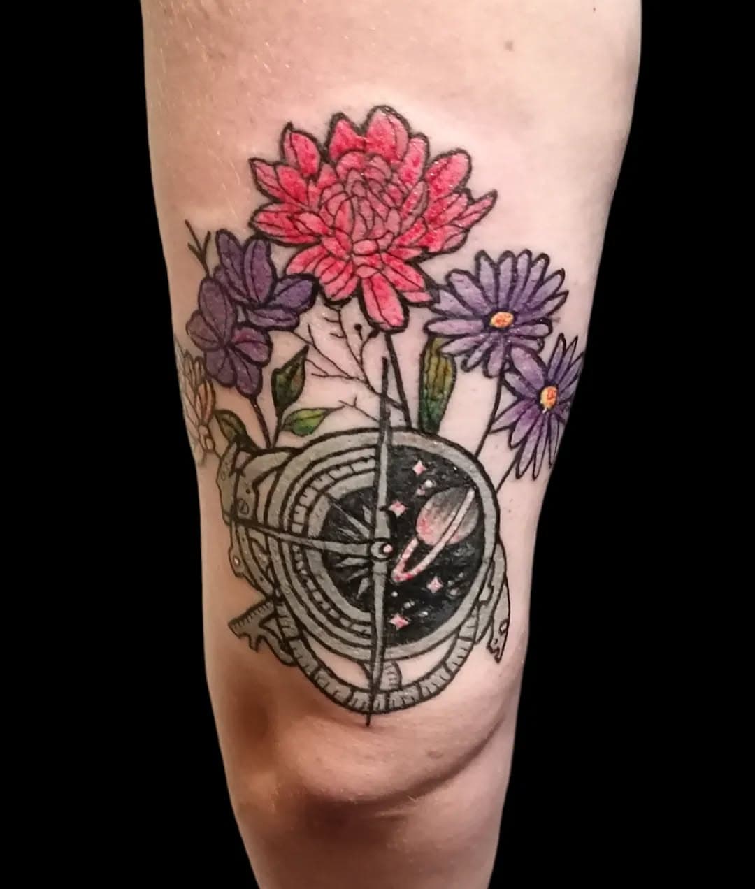 Compass #Compass #Compasstattoo #keoztattoo #keoz #uk #uktattoo #readingtattoo #readink #reading #london #londontattoo #blackworktattoo #blacktattoo #tattoo #colortattoo #flowerstattoo