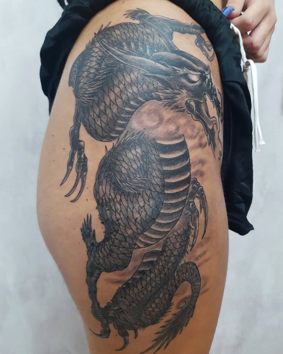 Dio Tattoo Studio! 
Faça  conosco 📲 99152-3345
.
Ouse, mude, reinvente-se.🤘
.
 #tattoobh #tatuagem #tattoo #tattoosombreada  #tattoodragao #tattofeminina #tattoopampulha