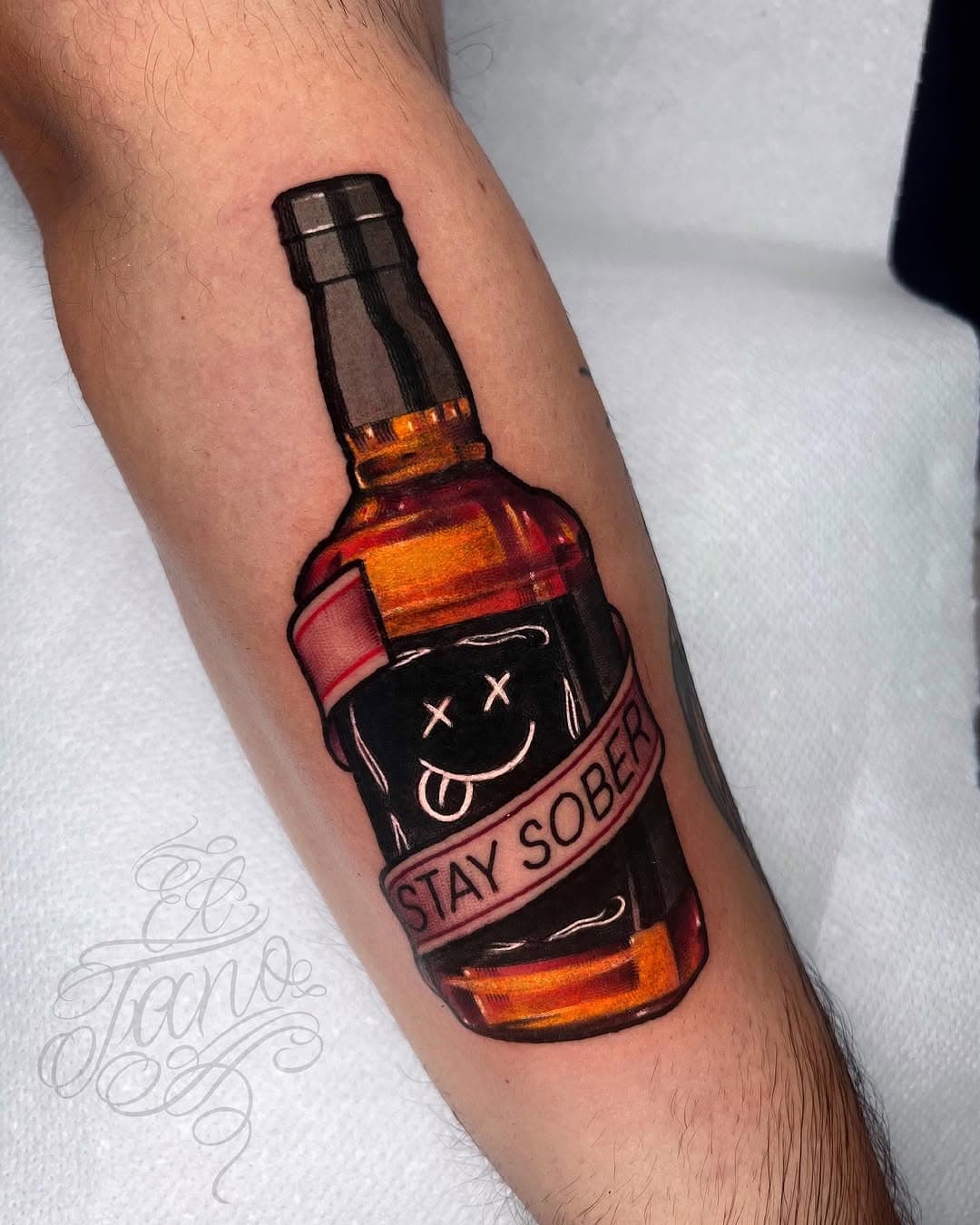 ❌❌❌ STAY SOBER ❌❌❌
#neotraditionaltattoo #jackdaniels #staysober #staytrue #neotraditional #neotradeu #realistictattoo #colorrealism #newtraditional #newtraditionaltattoo #forearmtattoo 
I used: 
• @meaculpairons 
• @bmdtattoosupply