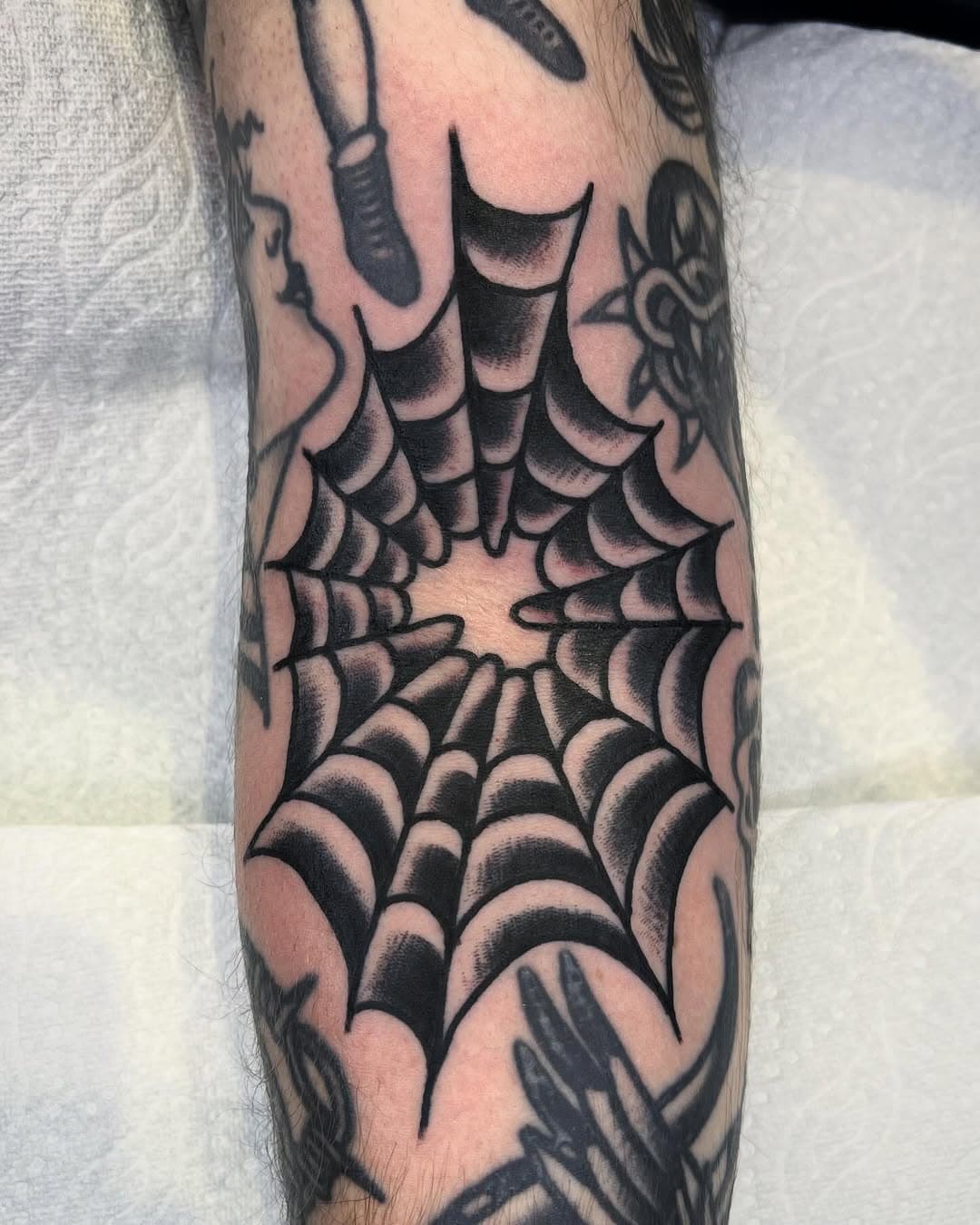 Web drawn to fit 
Done @cornerpockettattoo