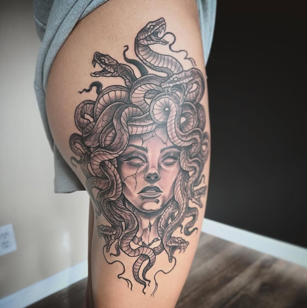 #medusa #snakesonaplane