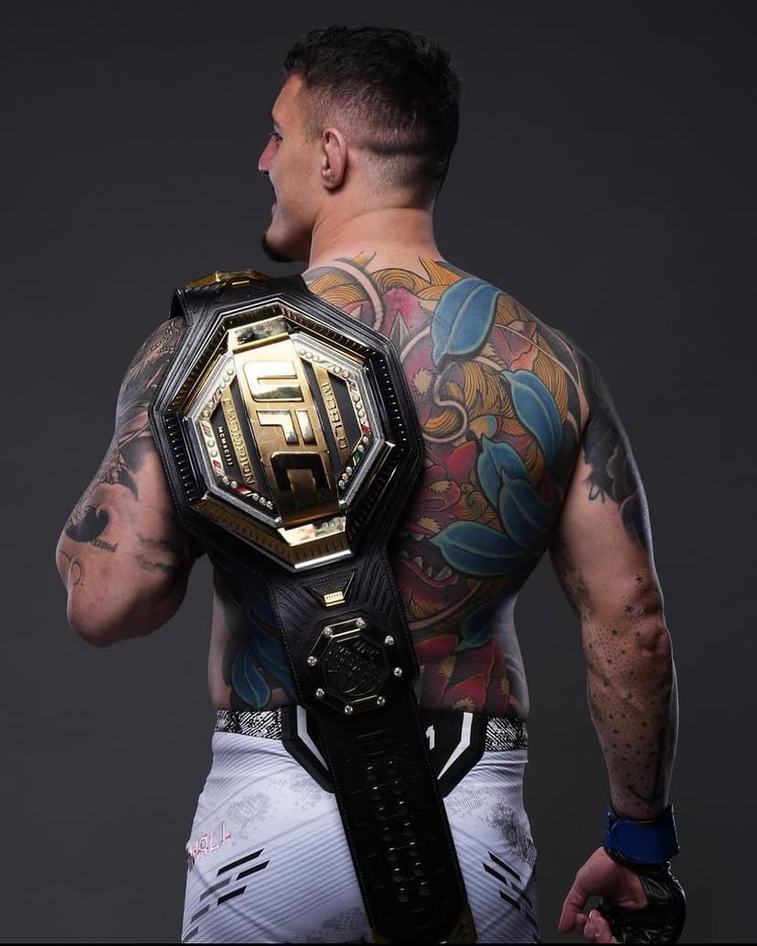 Thank you to everyone who has messaged saying they loved the back piece tattoo last night and what a performance for @tomaspinallofficial . Massive accomplishment to one of the nicest fighters I’ve had the pleasure of getting to know and his dad of course @aspinallbjj 🔥🔥 now back to covering up those sleeves 😂