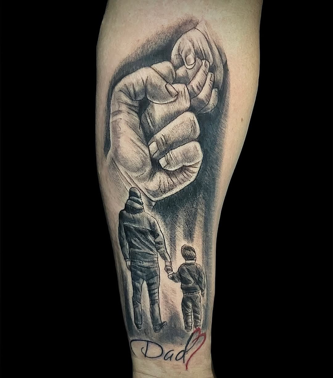 🤜🏻🤛🏻 Trabajo realizado por @peckatattoo en @dermagraphictattoo Ven y cuéntanos tu idea…
. 
.
.
.
-🏠 Calle Hospital 10.
15002, A Coruña 📍
📲 Citas y presupuestos 
 (+34) 651146695
📨 Mensaje directo al IG 
.
.
.
.
.
.
#dermagraphictattoocoruña #realistictattoo #tatuajescoruña #blackandgreytattoo # #coruña #coruñamola #tatuaxes #tattoocoruña #ink #tattoo