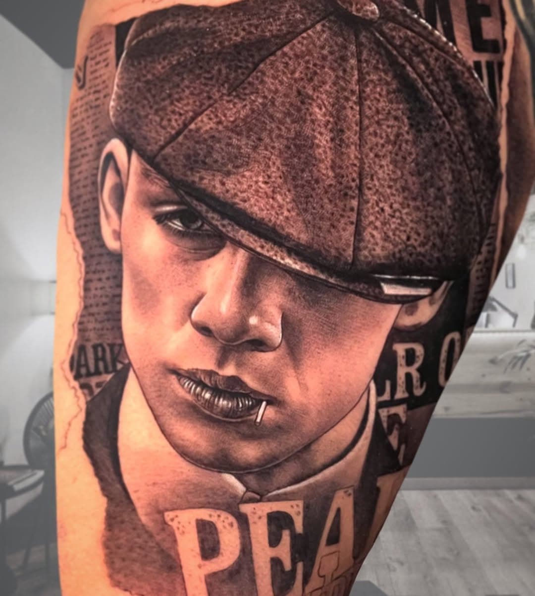 By order of the peaky blinders ▪️ pierna en proceso.
▪️ @tsunami_tattoo_needles 
▪️ @oasis.tattoobcn 
#tattoo #tattoostyle #tatuaje #ink #inked #spain #barcelona #bcn #usa #germany #instagram #instagood #instatattoo