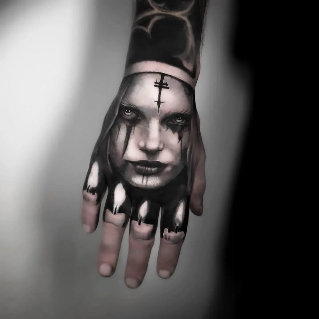 Cover up🖤 thanks @blackworx96 
www.rolo-ink de

Made with @acus_tattoomachines @jconly_official 

#handtattoo #handtattoos #handtattoosofinstagram #realismtattoo #darktattoo #darktattoos #sleevetattoos #sleeveinprogress #coveruptattoo #coverup #blackandgreyrealism #coveruptattoos #coveruptattooartist #candletattoo #darktattoo