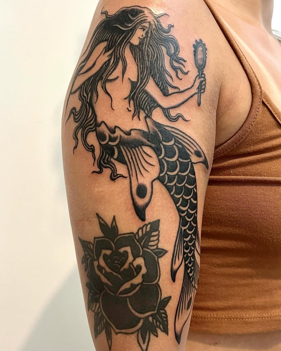 Continuo tatuando no Rio até o fim do mês.
Manda um DM pra marcar a sua.

Sereia para @thaissayumi