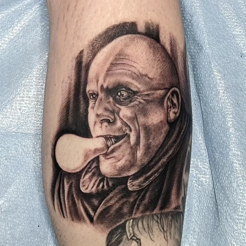 Fester Adams. Thanks Henry for always letting me make rad things for you! 

#tattoo #tattoos #blackandgreytattoo #adamsfamily #festeradams #wednesday #portraittattoo #portrait #fun