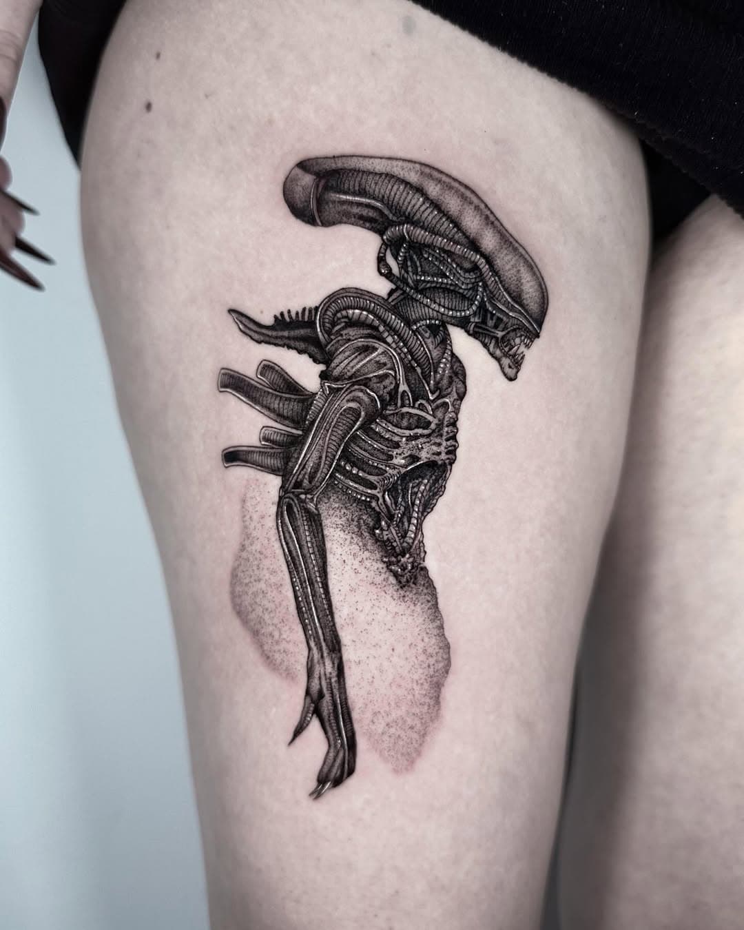 •ALIEN• @hr_giger_museum 

Done at @tattooparlourmilano_gb 

Tnx @coeurduroy 

#lostboyttt #hggiger #alien #tattoo #blacktattoo #blackworkers #blxckink #blxtattoo #blackworksubmission #ttt #tttism #tattoodo #professionalbodysupply #milano #finelinetattoo