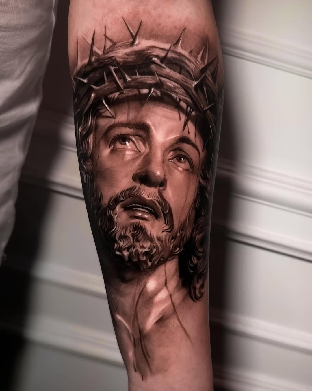 Jesus portrait

Sponsored by 
@pantheraink 
@probodysupply 

Ricordo a tutti che non mi troverete più presso lo studio di Pozzuoli ,sto aprendo il nuovo studio che sarà pronto per fine febbraio, nel frattempo sono comunque operativo per qualunque info e consulenze 
Whatsapp +393505769096

#tatt #tattoo #tatuaggio #tattoonapoli #napolitattoo #tattooportrait #portraittattoo #tattooreligiosa #tattooreligion #religious #tattoorealistic #gianlucaschiappapietra #tattooarm #tattooidea #ink #tattoocristo #tattoojesus #blackandgreytattoo #blackandgreytattoos #tattoorealismo #tatts