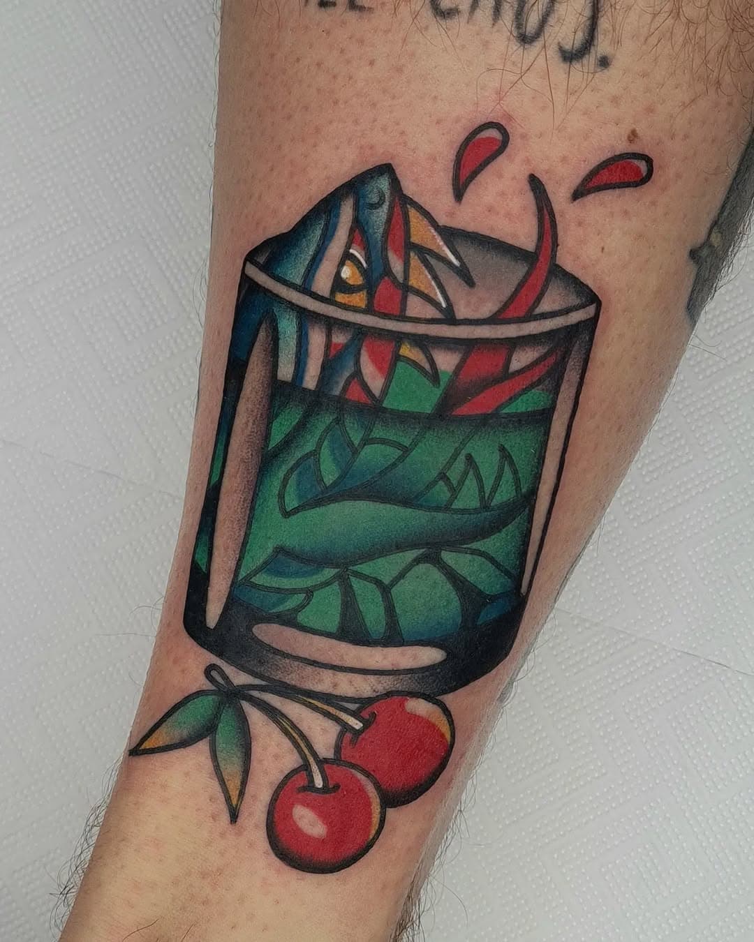 Drink Snake
Thx Artur 👍
_____________________________

#tatuaż #tattoo #drinktattoo
#traditionaltattoo #classitattoo 
#grubykruk #kwidzyn #gdansk #grudziądz #toruń #oslo