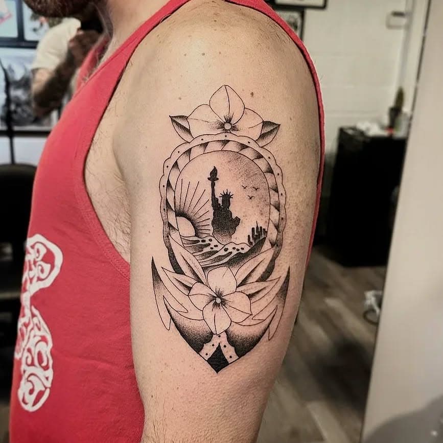 @mattkarnagetattoo is a beast with any style, but here he is, proving once again he's the king when it comes to the traditional tattoo aesthetic.
.
.
.
.
#fullmoon #fullmoontattoo #fullmoontattoony #piercings #tats #tattoo #tattoos #tattooing #tattooartist #tattoooftheday #tattooshop #professionaltattooartist #newrochelle #mountvernon #westchester #whiteplains #westchesterny #newyork #ny #nyc #yonkers #goliathneedles #traditionaltattoo