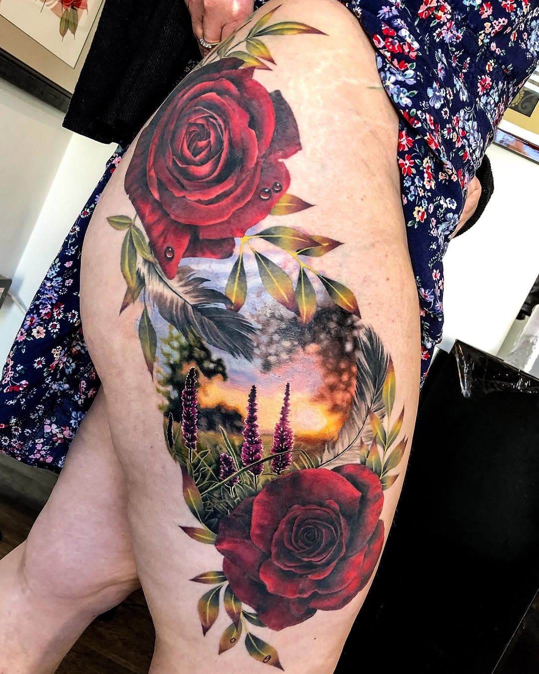A little blast from the past. Who doesn’t love a good sunset! ❤️🌅🌹

Skip my waiting list by getting Tattooed by me @brightontattoocon 24th/25th February 2024

Email: jen@paradisetattoostudios.com

#rose#rosetattoo#sunset#sunsettattoo