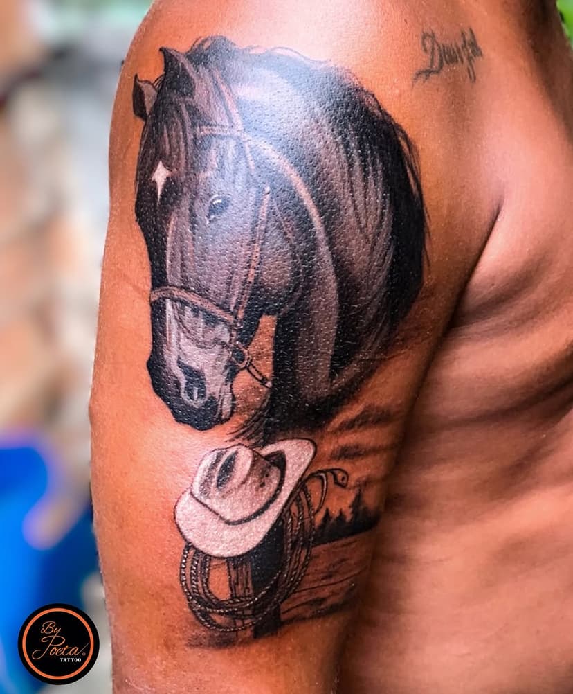 ⚜️Orçamentos: Link na BIO ou (21) 99948-7736

#tattoomasculina #cavalos #cowboy #vaqueiro #sertanejo #tattoonobraço #fazenda #fazendeiro #novaiguaçu #rj