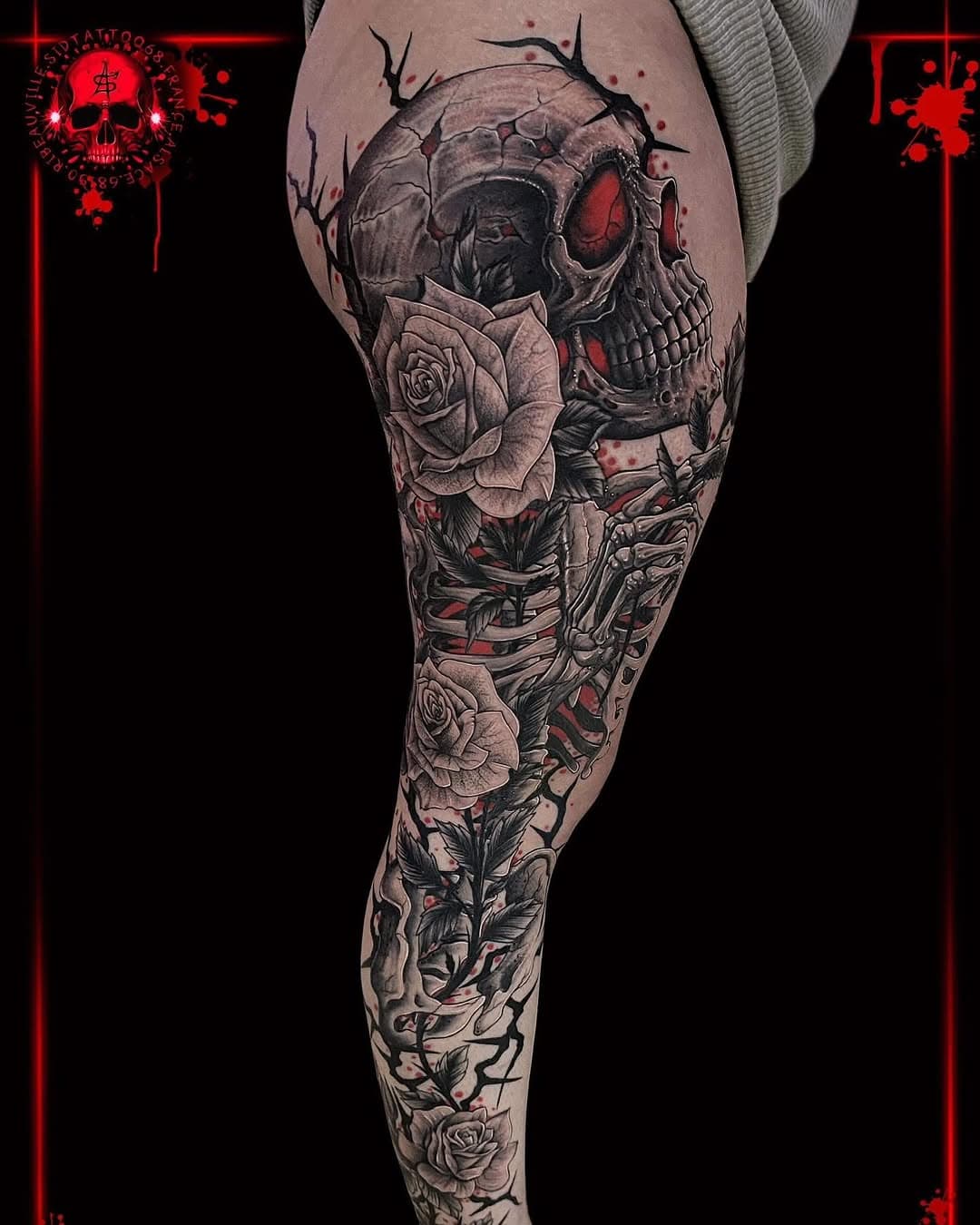 🔥Realiser par sid 🔥#sidtattoo68 #tattoo #tatouage #skulltattoo #skullart #skull #tattoomag #globaltattoomag #ribeauvillé #alsace #tattoolife #tatoueurstatouagesfrance #tatoueuralsace #alsace🥨 #torquetattoomachine #darktattoo #flowerstattoo #inked #inkedmag #tatouagemagazine #tattoolifemagazine #besttattooartist #irontattoomachines #instagram #tiktoktattoo #facebook #internationaltattooartist @barberdts_fr