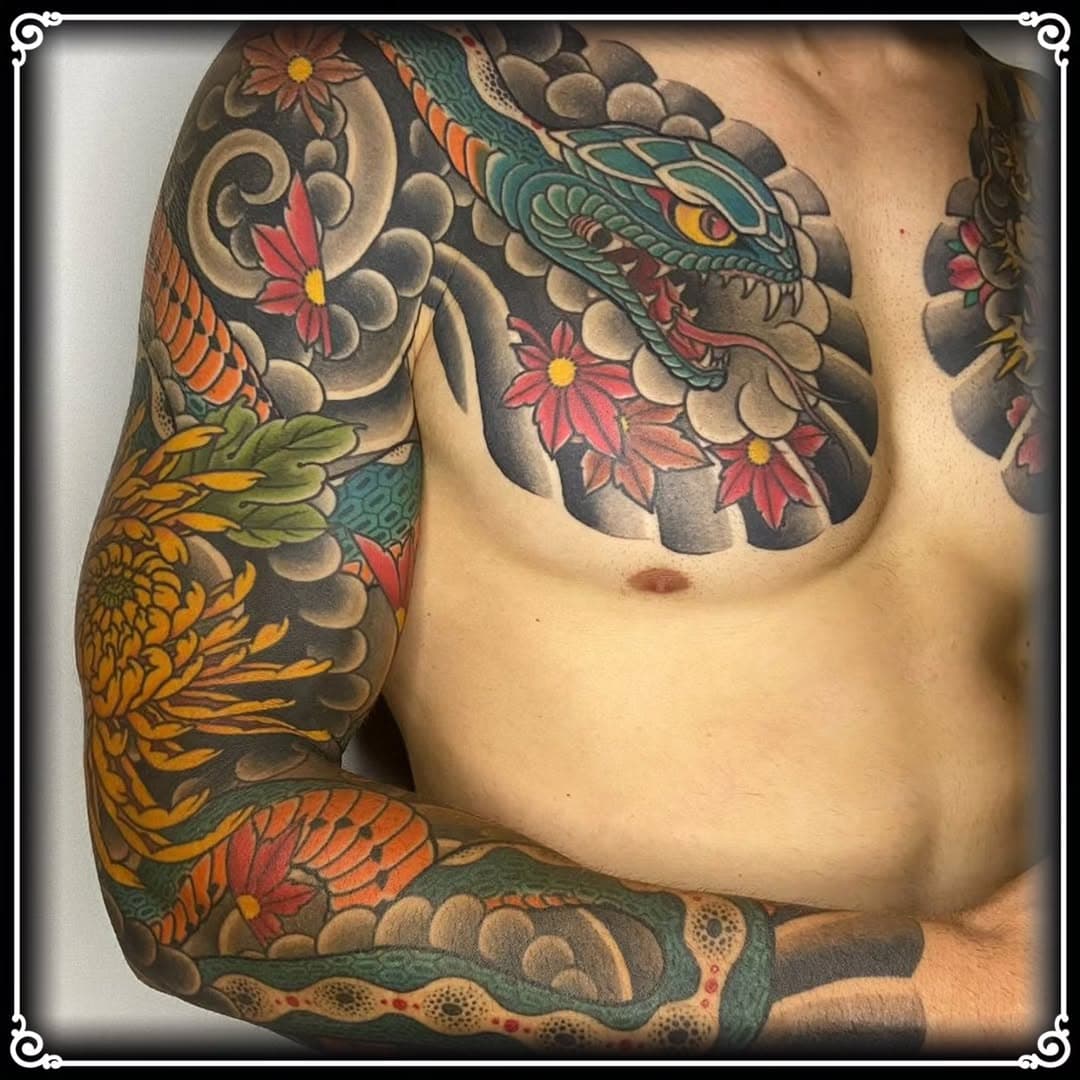 Segunda manga japonesa para @adrian.fercal . Con esta terminamos el proyecto, muchas gracias! 🙏

En @nolandtattooparlour

#tatuajesvalencia #tattoovalencia #tattoospain #valenciatattoos #sentotattooer #nolandtattooparlour
#irezumitattoo #irezumicollective #irezumi #irezumism #irezumiart #irezumitattoos #japanesecollective #japnesetattoos #japanesetattooart #japanesetattoo
#orientaltattoo #orientaltattoos #neojapanese #neojapanesetattoo #tatuajejapones #tatuajejaponesespaña #tatuajejaponestradicional
#irezumidaily #bestirezumi