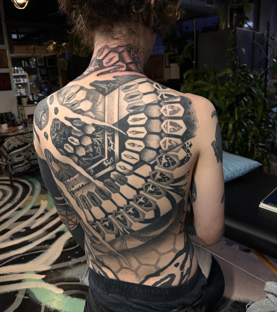 Spent a little time making a little addition to Joseph’s back. Back is healed for quite sometime now and is one of my favorite backs I’ve completed. Preciate you my friend! You can catch him playing drums on tour with  @bonginator.ma all over the country. Available @whitewillowstudio let’s book some fun ones! Back pieces always ready to be done