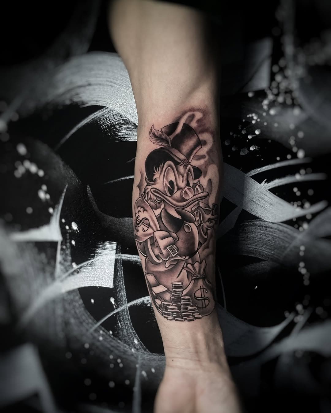 I made (my fortune) by beeing smarter than the smarties and tougher than the toughies 
- scrooge mcduck 💸💸💸
.
.
.
#inked #tattoo #scroogemcduck #chicano #frankfurt