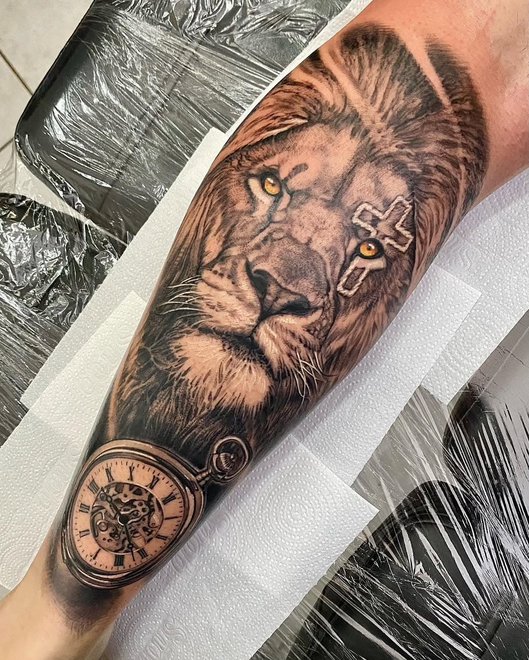 Tatuagem do Rafael finalizada. Obrigado 🙏 Para orçamentos chama inbox oh WhatsApp 📲19 98931 1879! 
.
#tatuagem #tatuagemperna #tatuagemrealista #tatuagemmasculina #tatuagemfeminina #tatuagembrasil #leao #leão #tatuagemdeleao #lion #liontattoo #tattoo #tattooart #tatt #tat #rodrigolimatattoo