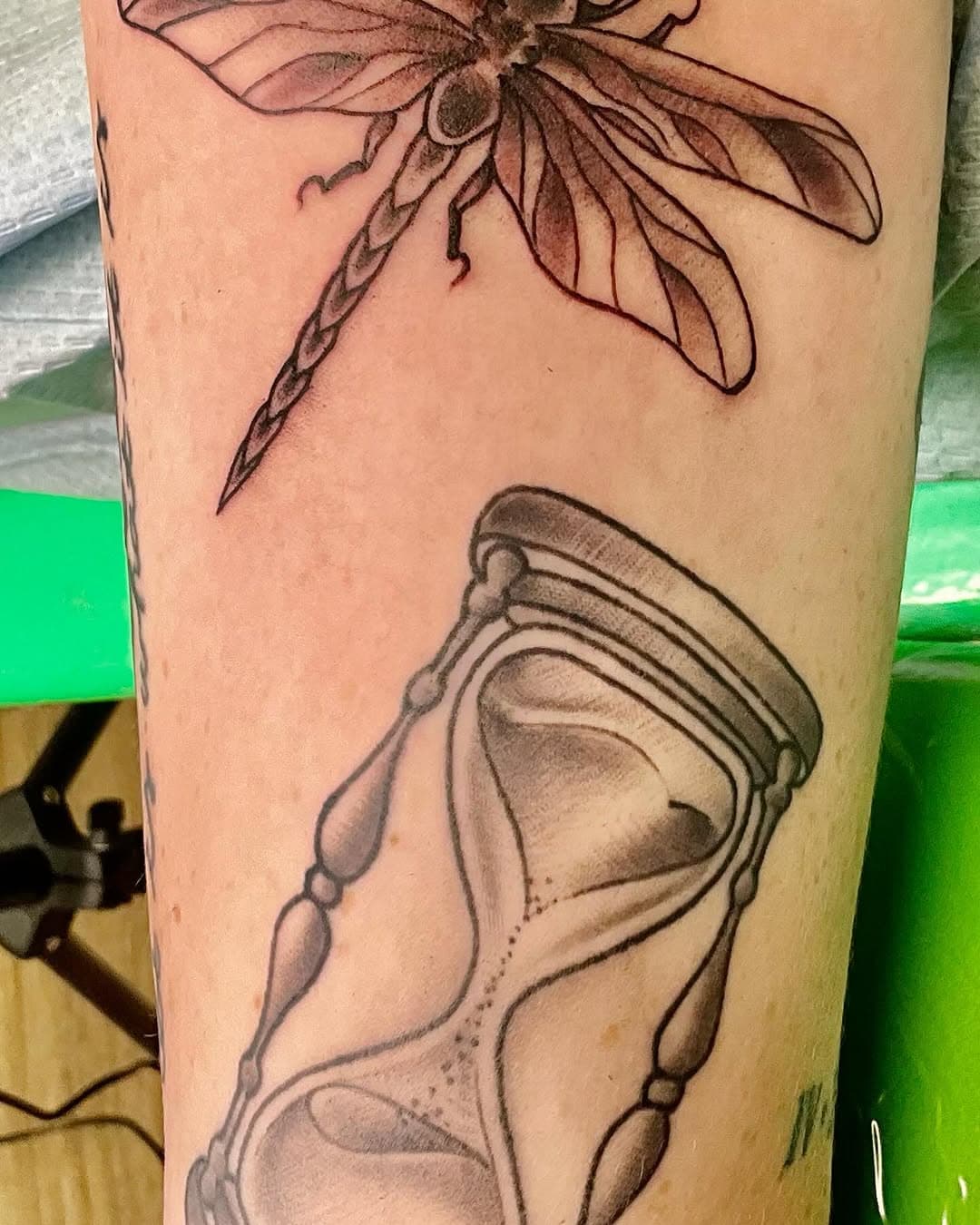 Thanks Sydney, couple of bangers for the inner bicep #arsenaltattooco #dentontattoos #denton #twu #unt #dfw #dragonfly #dragonflytattoo #hourglass #hourglasstattoo