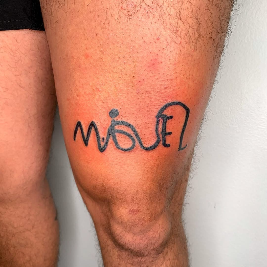 Primeira assinatura do Miguel filho do @cassioprovenzano que rolou na @truerisetattoo
Muito obrigado pela confiança pra fazer um tattoo tao especial!
Só agradece!

Curte comenta salva e compartilha!
Pra marcar sua sessão ou desenvolver sua ideia manda um DM ou um ZAP (21)989271270

#tattoo #tattooed #ink #inked #blackwork #blackworktattoo #lettering #letteringtattoo #escrita #tattooescrita #riodejaneiro #tattoorj #saopaulo #tattoosp #ritual #magick #arte #art