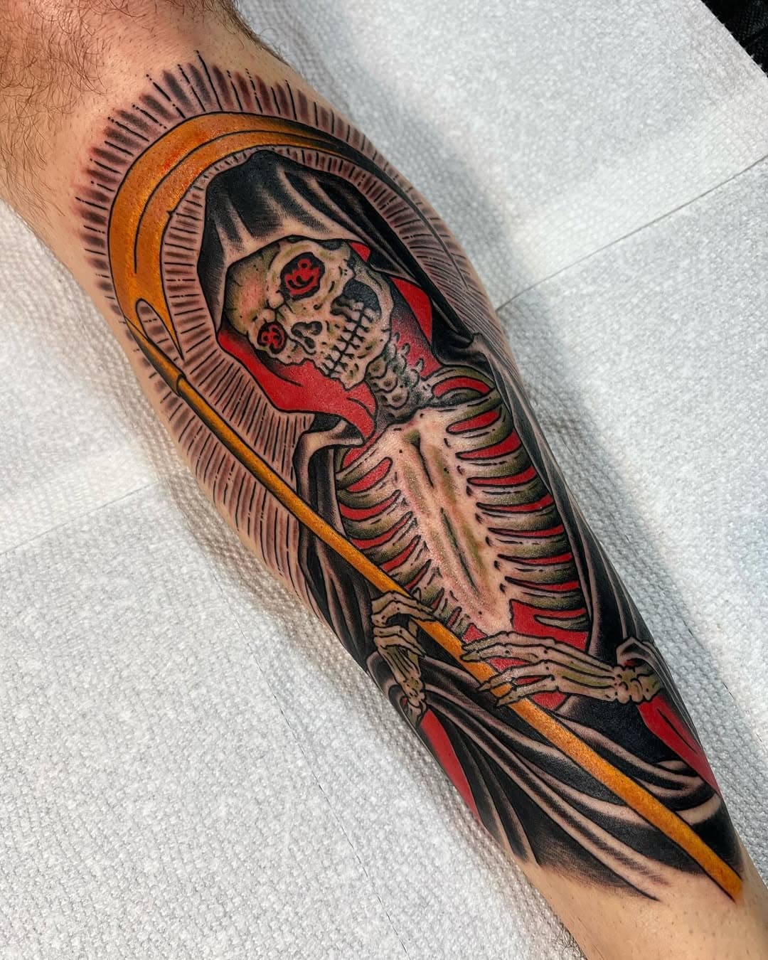 Thanks Kevin! 

#reapertattoo #traditionaltattoo #kingsavetattoo #nyc #deathcloak