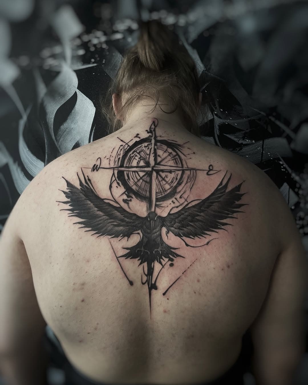 Nimm deine Träume als Antrieb, deine Wünsche als Wegweiser und folge dem kleinen Kompass in deinem Herzen 🔥

Es sind noch Termine Mitte/ Ende März frei 
Buche jetzt deine Tattootermin ! 
Ich freu mich auf dich 😇
.
.
#tattoo #instatattoo #inked #frankfurt #artist