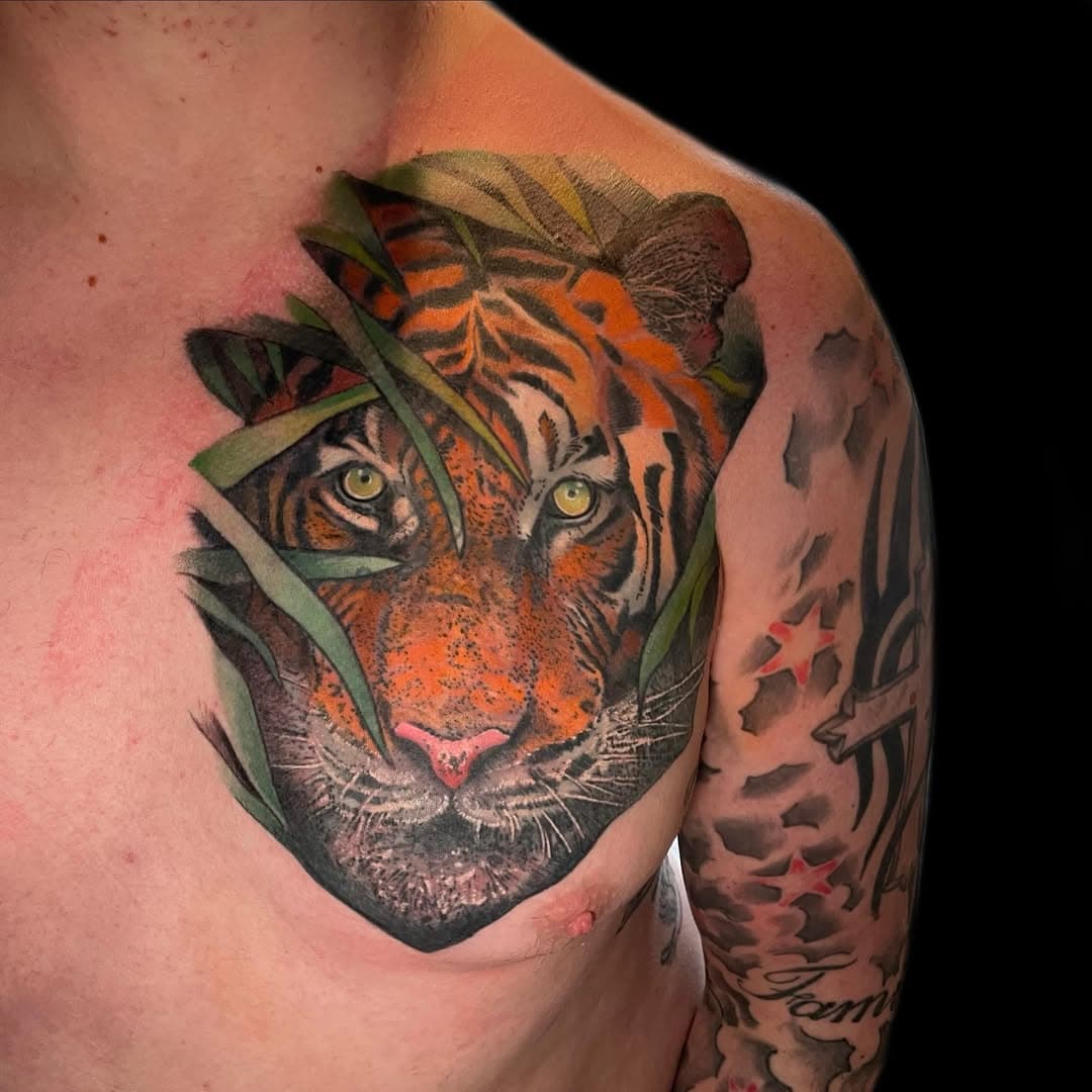#CoverUp for Jamie today, finally finisher. Mostly healed just a few little bits added today. #CoverUpTattoo #Tiger #TigerTattoo #BigCat #Colour #ColourTattoo #Colourful #ColourfulTattoo #UKTTA #TattooSnob #TattooArt #Tattoos #Tattoo #TattooFlash #TattooArtist #Tattooer #Ink #Art #Artist
