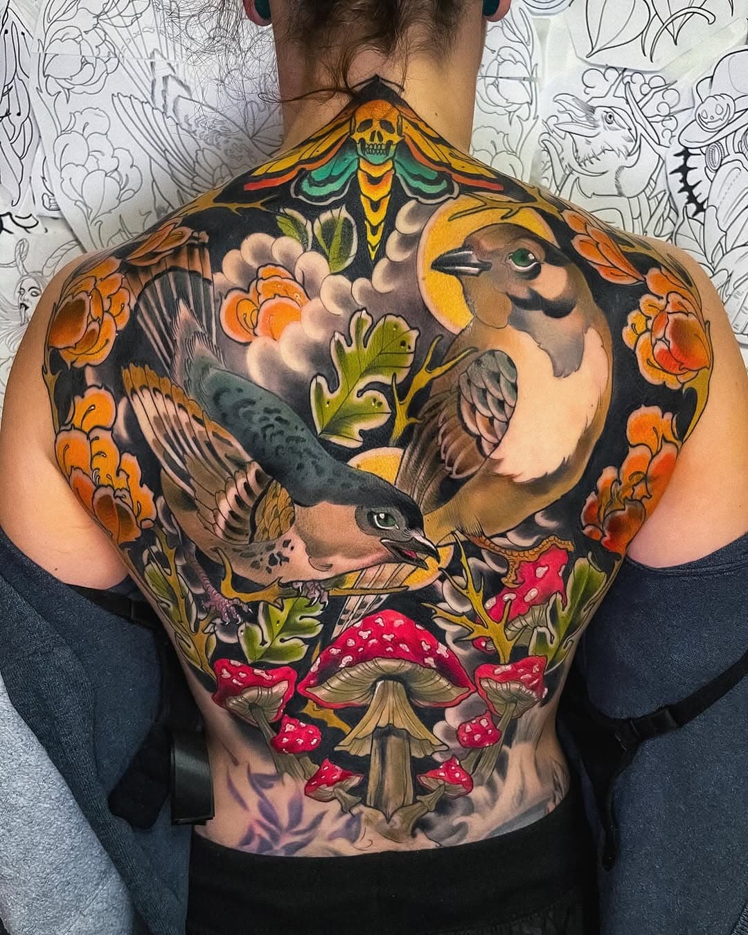 Finished Inge’s back today! Thanks for the awesome project! Loved doing this! Done @janssenjanssentattoo 

Email me for bookings: willemxsm@live.nl 
Sponsor: @silkcartridges

#birdtattoo #backpiecetattoo #neotraditional #neotraditionaltattoos #neotraditionaleurope #neotraditionalholland #neotraditionalgermany #neotraditionalbelgium #neotradworld #neotraditionals #neotradart #tattoos #dutchtattoos #limburgtattoo #venlotattoo #eindhoventattoos #germanytattoo #neotradeu #ntgallery #neotraditionalworldwide #willemxsm