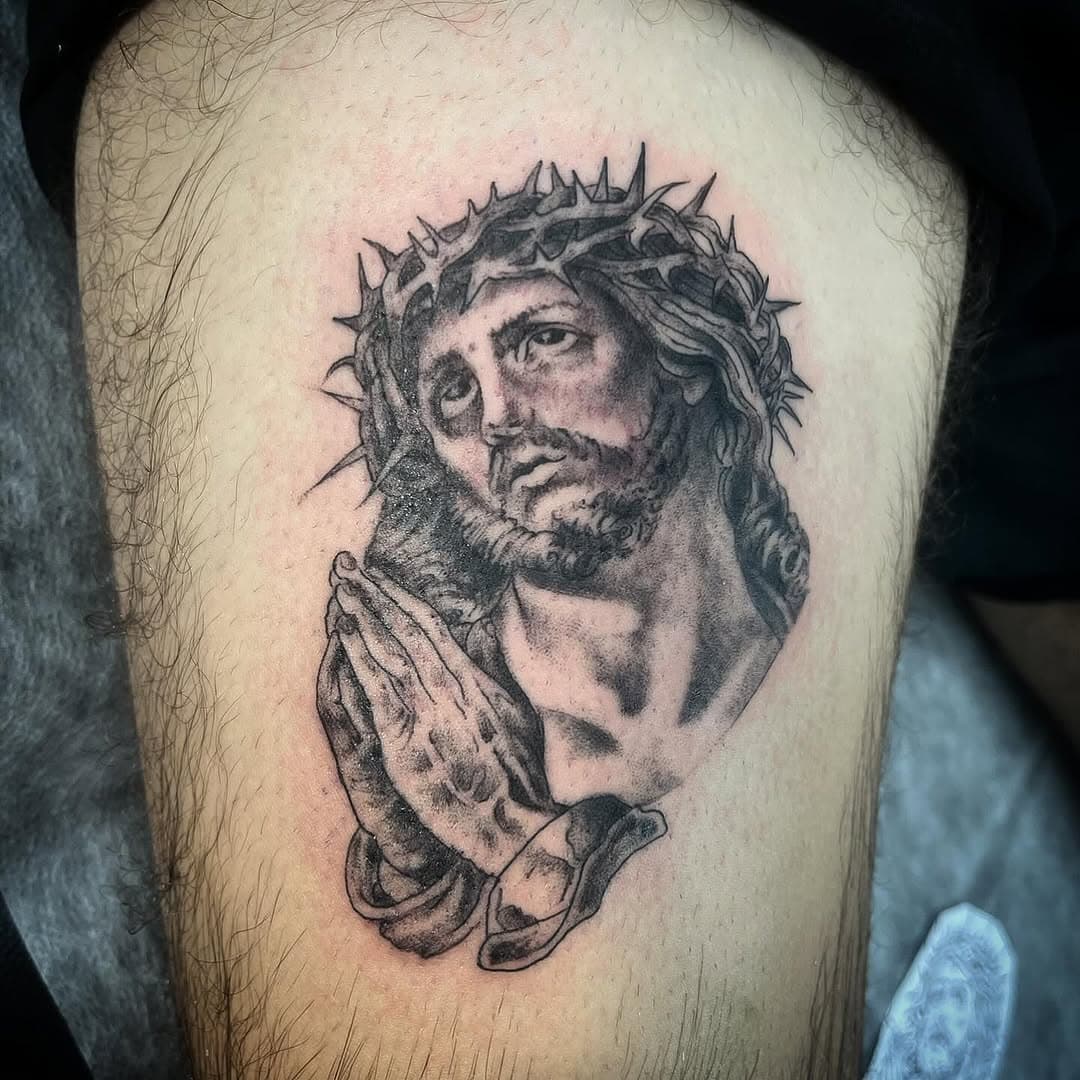Happy Easter everyone - good excuse to post this one again 🖤
.
.
.
.
.
.
.
.
.
.
.
.
.
.
.
#tattoo #tattoos #luckycattattooglasgow #luckycattattooparlour #glasgow #glasgowtattoo #glasgowtattooartist #guyswithtattoos #girlswithtattoos #fineline #finelinetattoo #traditionaltattoo #blackwork #blackworktattoo #blackandgreytattoo #glasgowsfinest #finelinesforever #handtattoo #fingertattoo #dotwork #dotworktattoo #colourtattoo #jesustattoo