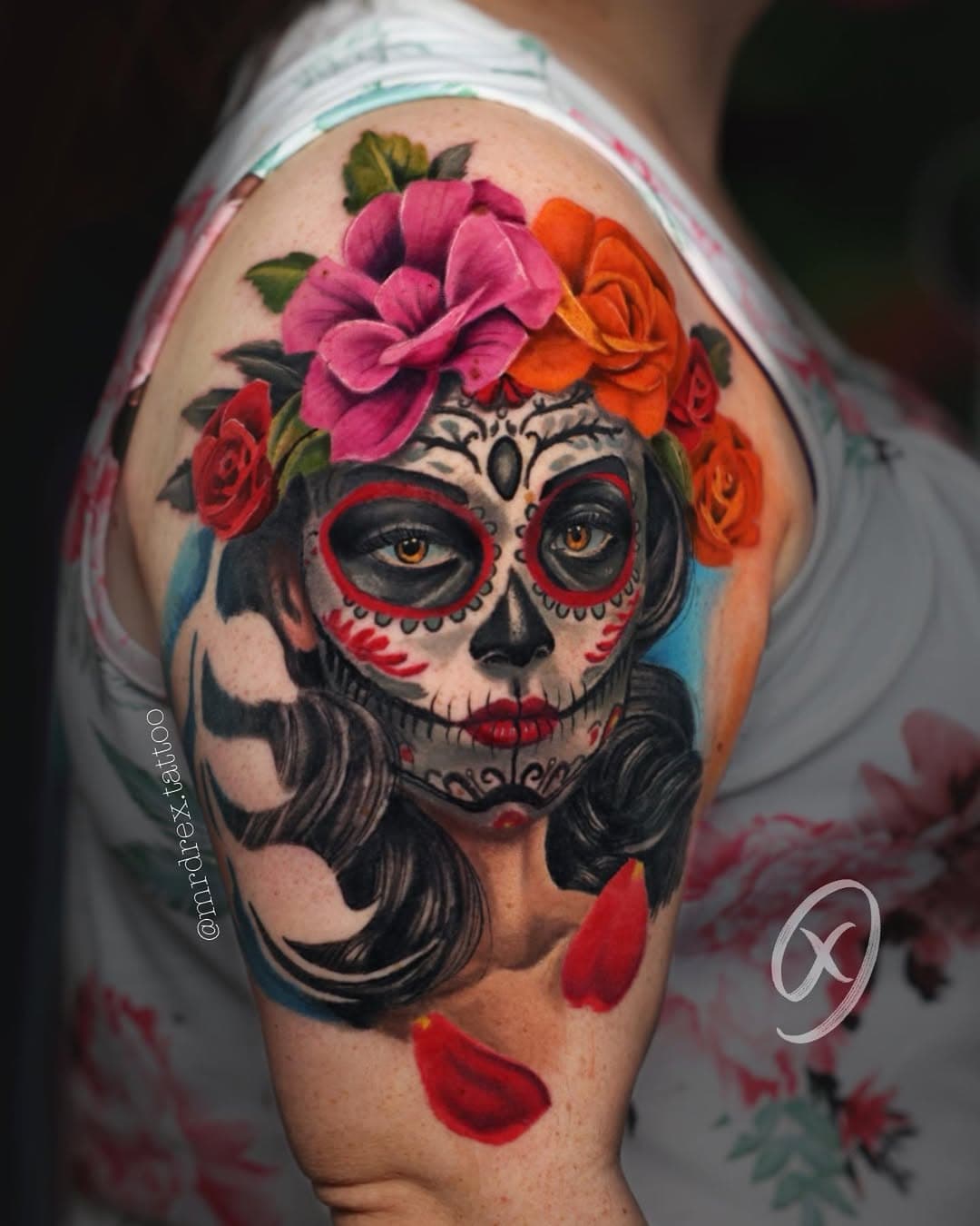 La Catrina, an iconic figure of the Day of the Dead, embodies the belief that death is an integral part of life, to be embraced and celebrated rather than feared.
Done at @select.tattoo 
.
.
.
.
#catrina #catrinatattoo #colortattoo #colortattoos #dallastattooartist #tattooideas #tattooart #tattoo