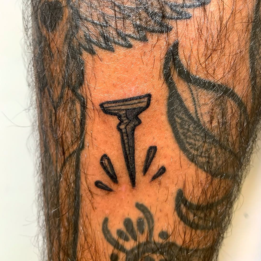 Ultima mini tattoo da sessão do @drocarapha no @tetotattoo_
Muito obrigado pela confiança de sempre
Já estou no aguardo da proxima sessão!

Curte comenta salva e compartilha!
Pra marcar sua sessão ou desenvolver sua ideia manda um DM ou um ZAP (21)989271270

#tattoo #tattooed #ink #inked #tatuagem #gapfiller #tattoorj #tattoosp #tatuagemrj #tatuagemsp #riodejaneiro #saopaulo #blackwork #blackworktattoo #beleza #cuidadoscomapele #estetica #arte #art