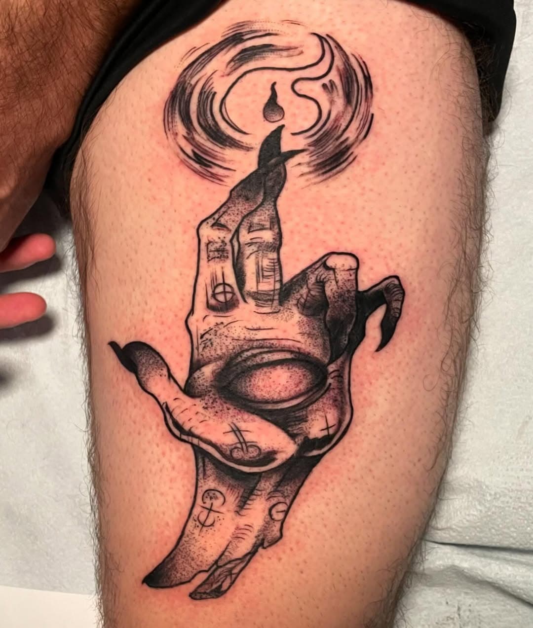 Oooooo love thiiiiisssss. Such a fun style. Best sitting client I’ve ever had. Ever. I swear he needs to see how other people sit or something. 

I want to do more stuff like this. Black work is coooool