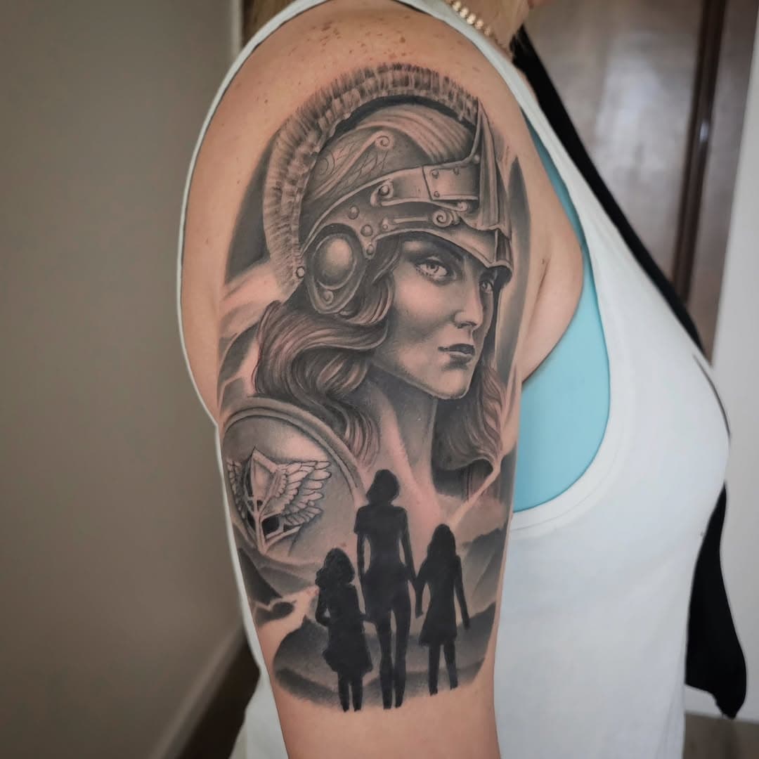 Healed warrior
.
.
.
.
#corndawgink #belugapaloozatattoo #bellinghamwa #instagood #tattoo #portraittattoo #momtattoo #seattletattoo #corpuschristitattoos #blackandgreytattoo