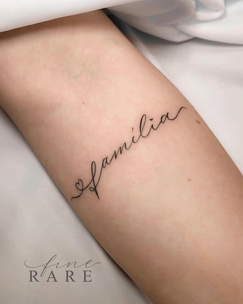 • Sua tattoo escrita pode ser perfeita •
Clique no link do perfil e faça seu orçamento.
📍 Canoas @FiginiTattoo ⬅️
⠀
#Tattoo #tatuagem #ink #tattooart #art #arte #inked #tatuaggi #tatuaggio #inkedgirl #inkedmag #inkedmagazine #design #besttattoos #thebesttattooartists #tattoedgirl #tattooed #tatuadorpoa #canoastattoo #canoas #figinitattoo #familia #gratidao #yeshua #tatuador