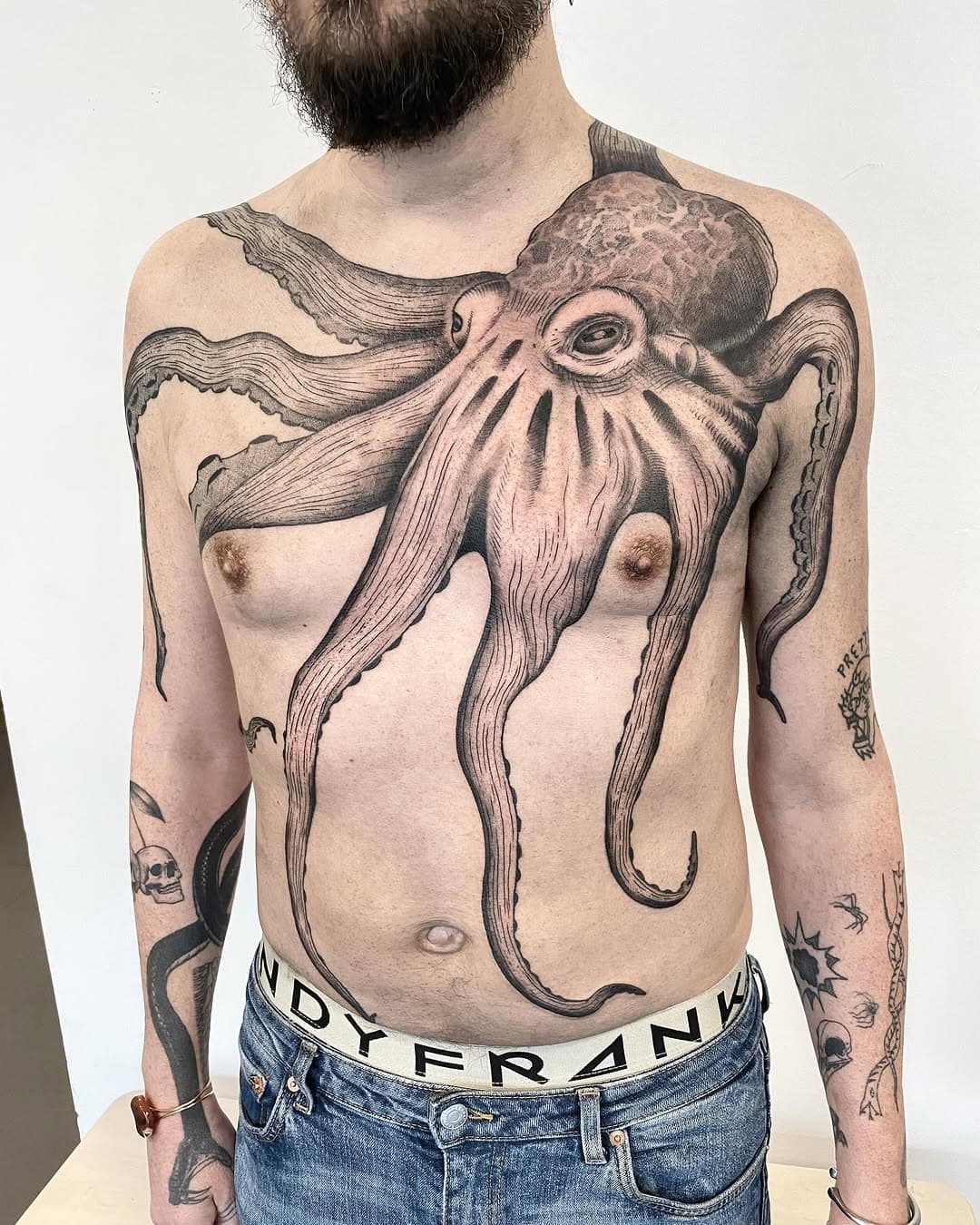 Lil 🐙 friend. Looking for a front or back piece? I got your back… or front. Awkward. Anyway if you want a tattoo, big or small, I can do it. Pokeeeeeeeoh dot com