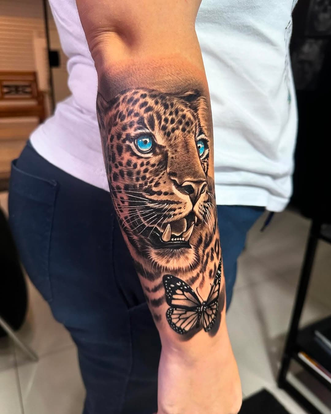 Trabalho realizado na cliente @talita.colombo.58 muito obrigado pelo voto de confiança e volte mais vezes , @frare.ink . #thiagooliveira #tattoo #tattooart #tattooideas #tattooartist #tattoo2me #tattoos #tattoostyle #tattooist #tattooing #tattooer #tattooink #tattooed #tattooflash #tattooidea #tattooinspiration #tattoolove #tattoolovers #tattoorealistic #tattoogirl #tattoosp #osascosp